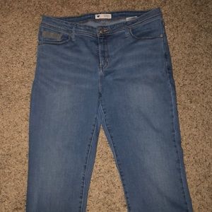 Levi’s Perfectly Shaping straight leg jeans